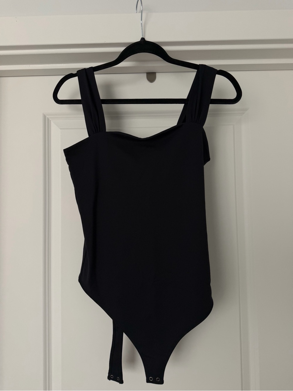 Abercrombie sweetheart neckline tank top bodysuit black size M